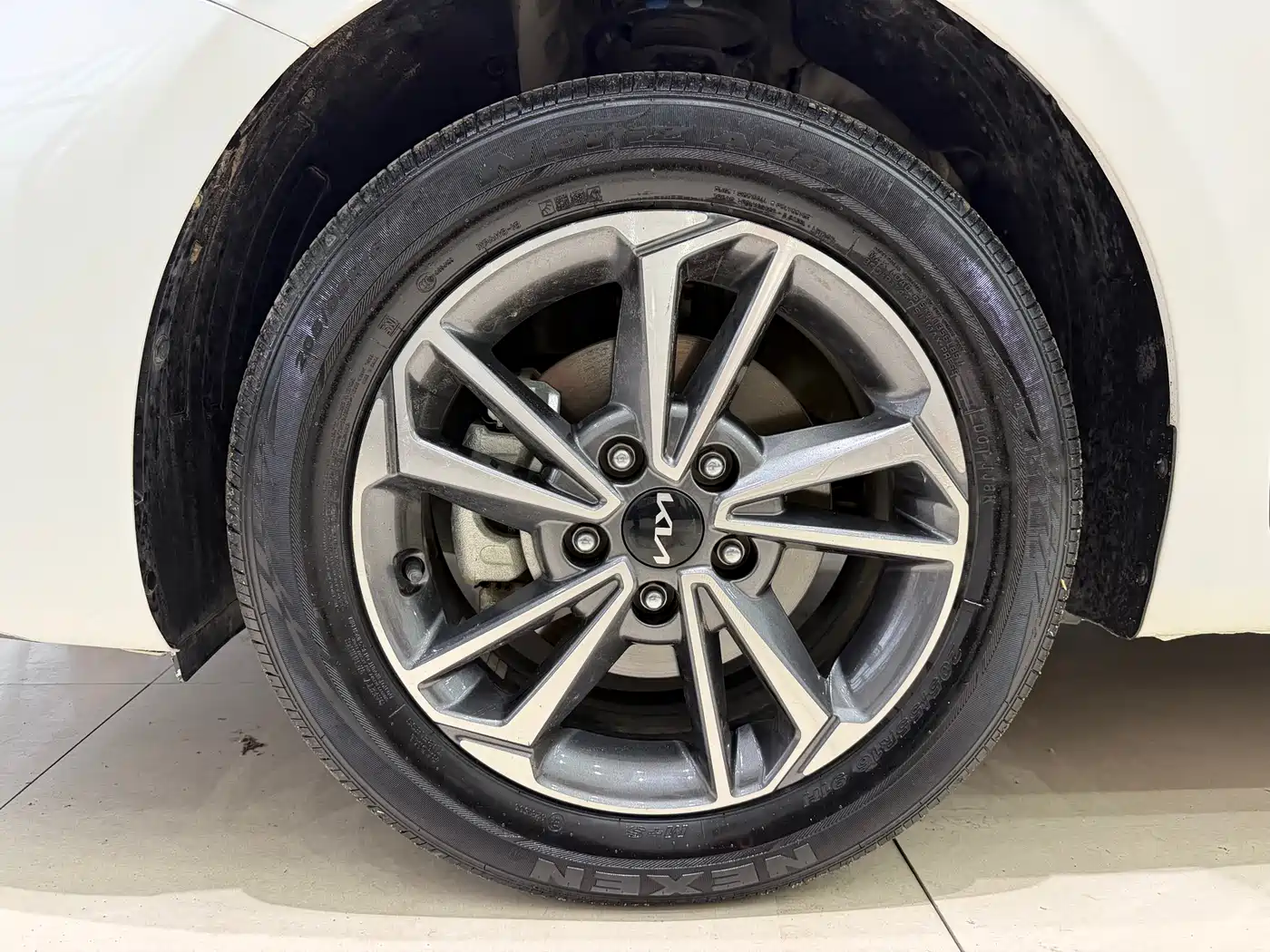 Kia K3 2023 Model 1.5L CVT Luxury Edition фото 10