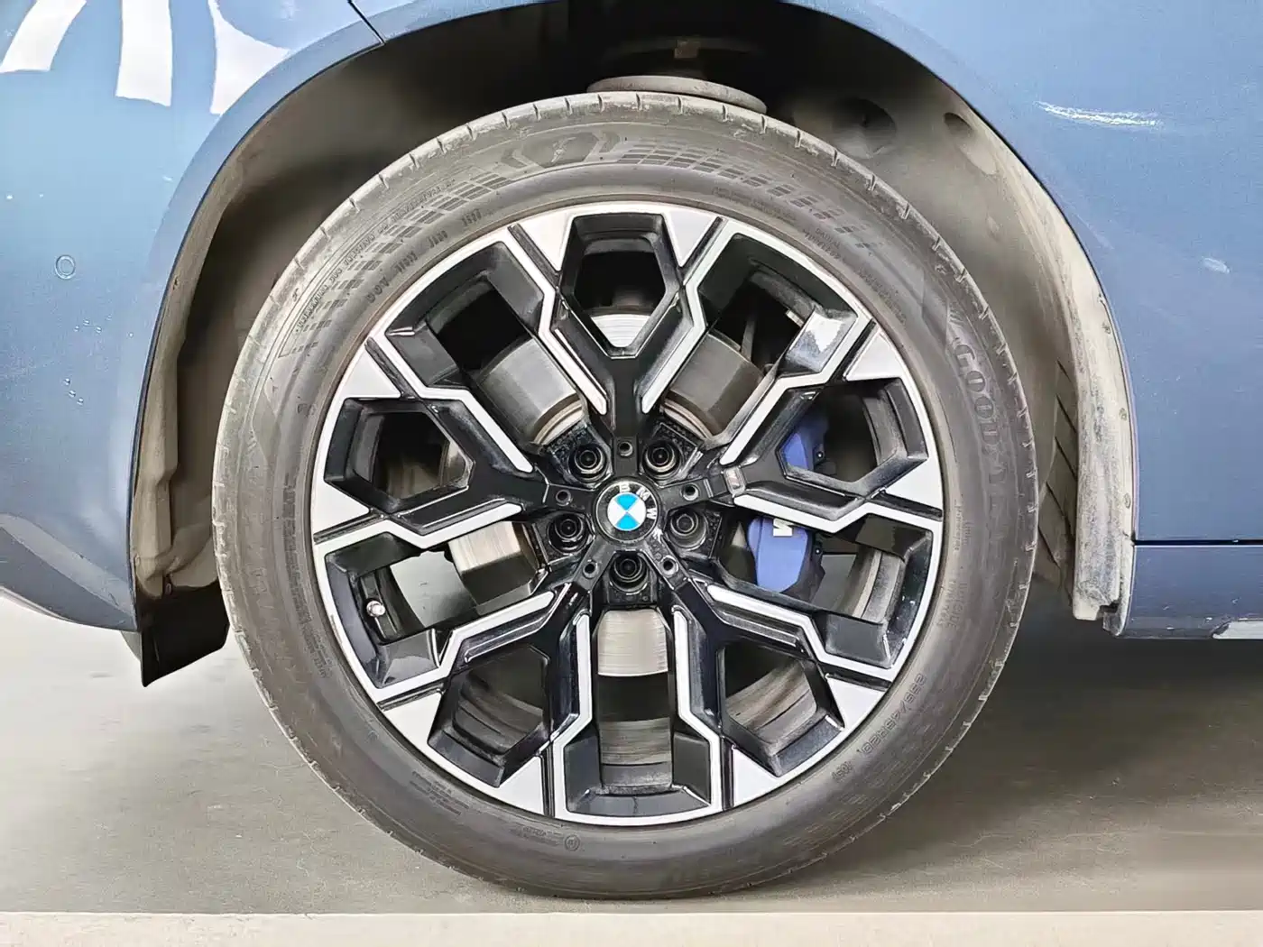 BMW X3 2025 xDrive30L Premium Model M Sport Black Package фото 4