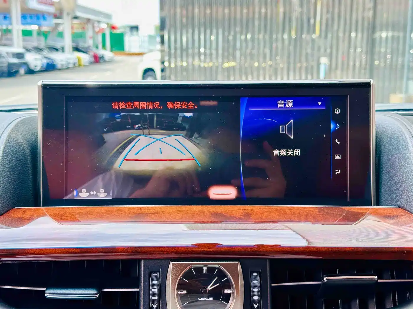 Lexus LX 2019 570 Dynamic Luxury Edition фото 10