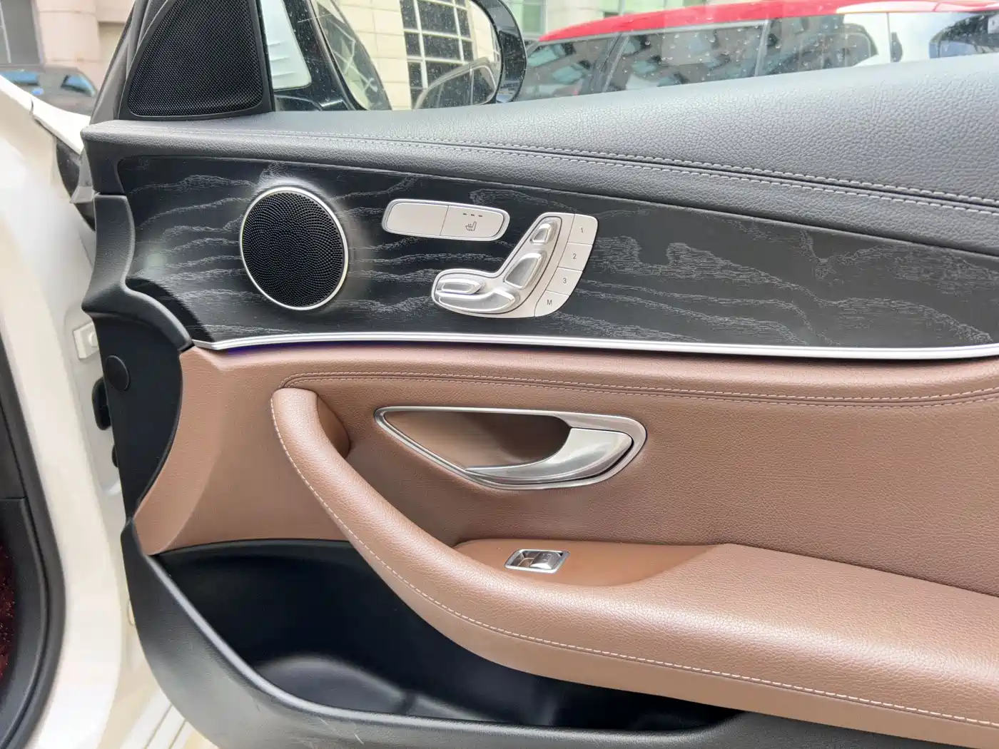 Mercedes-Benz E-Class 2019 E 300 L Sport Luxury фото 3
