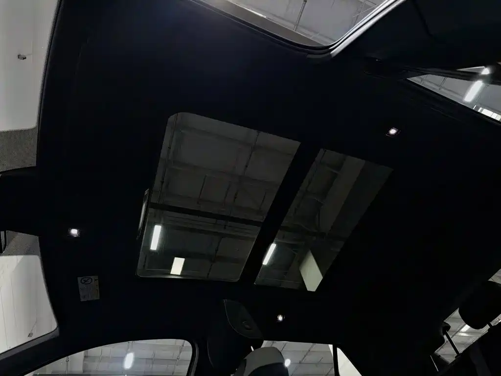 Photo 14 - Volkswagen T-ROC