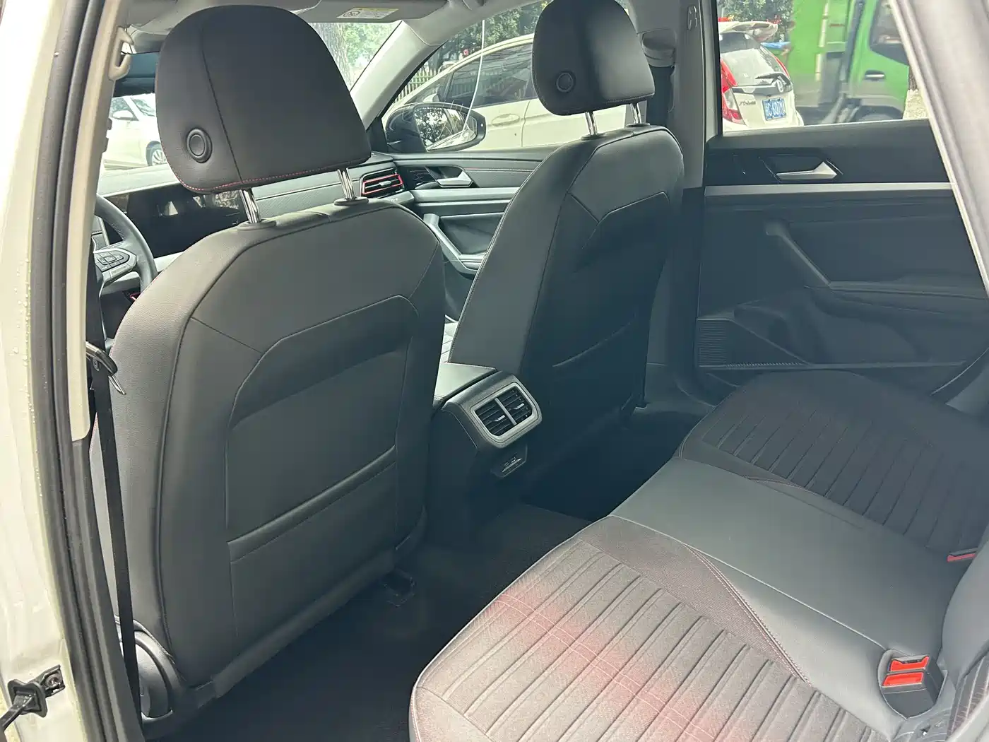 Volkswagen Lavida 2024 Model 300TSI DSG Starlight Full Comfort Edition фото 5