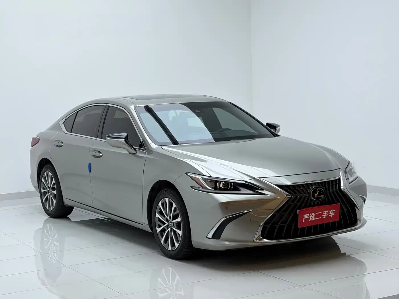 Lexus ES 2021 200 Excellence Edition фото 3