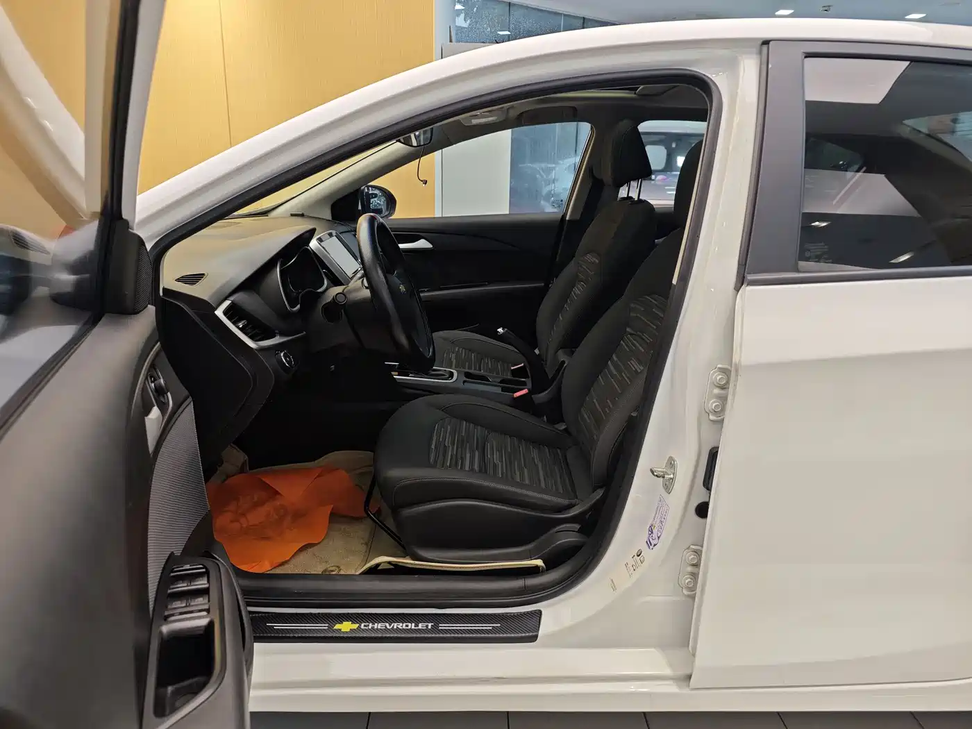CHEVROLET KOVOZ
