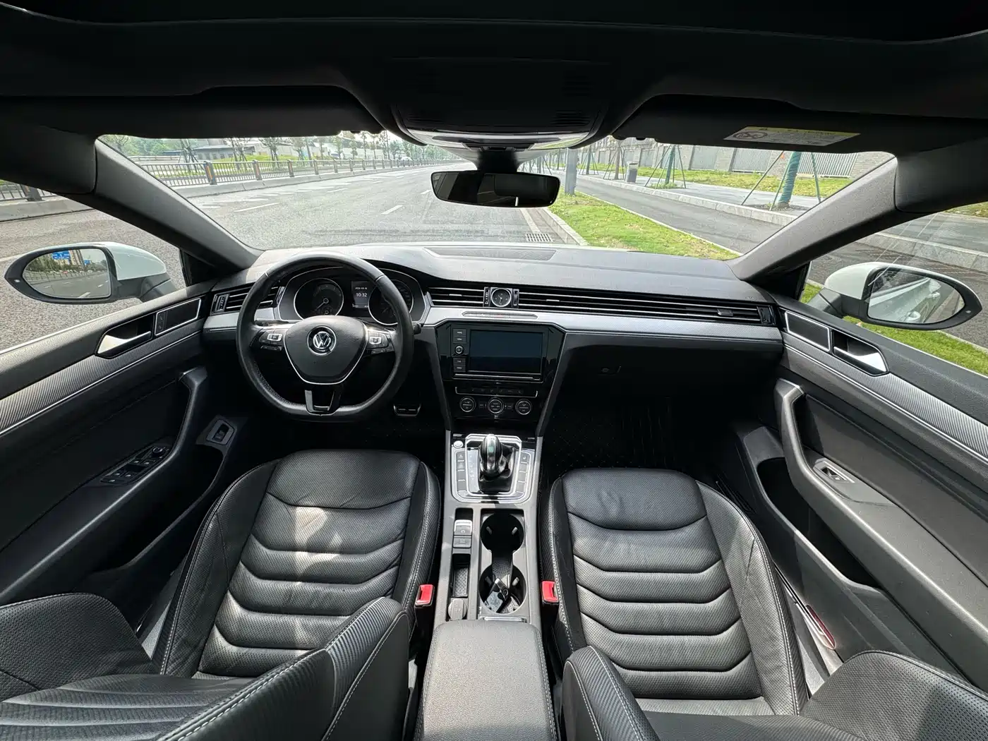 Volkswagen FAW-Volkswagen CC 2019 330TSI Charm Edition China VI фото 5