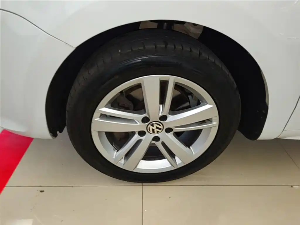 Volkswagen Sharan 2018 380TSI Comfort 7-Seater фото 23