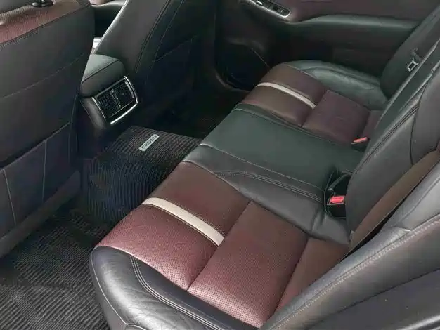 Toyota Crown 2017 2.0T Sport Edition фото 18
