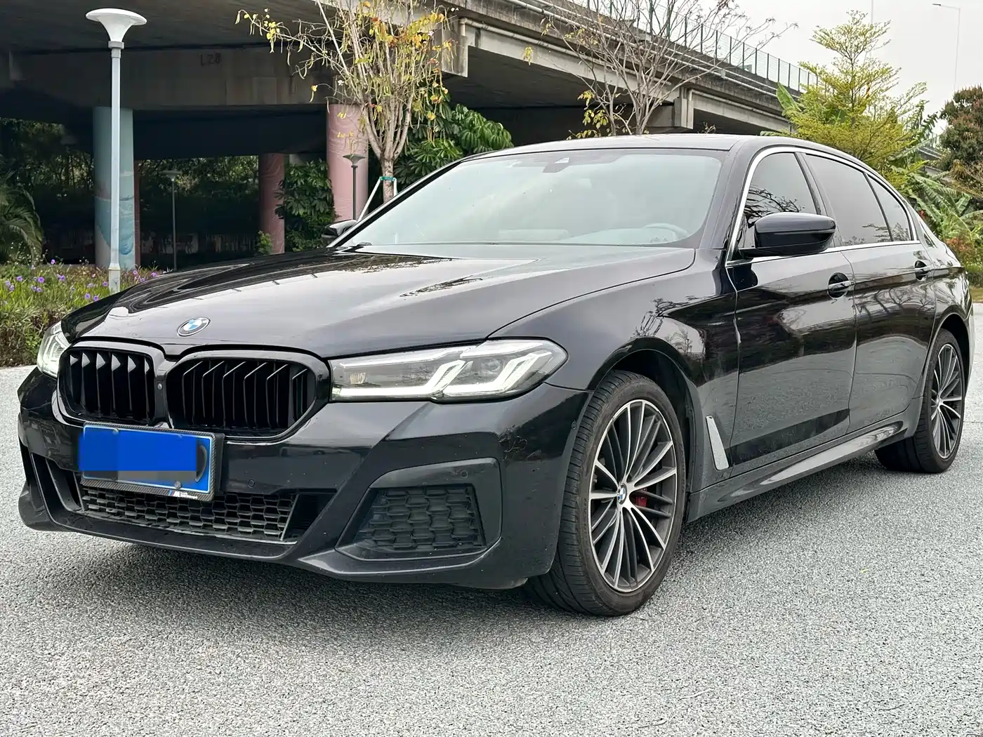 BMW 5 SERIES