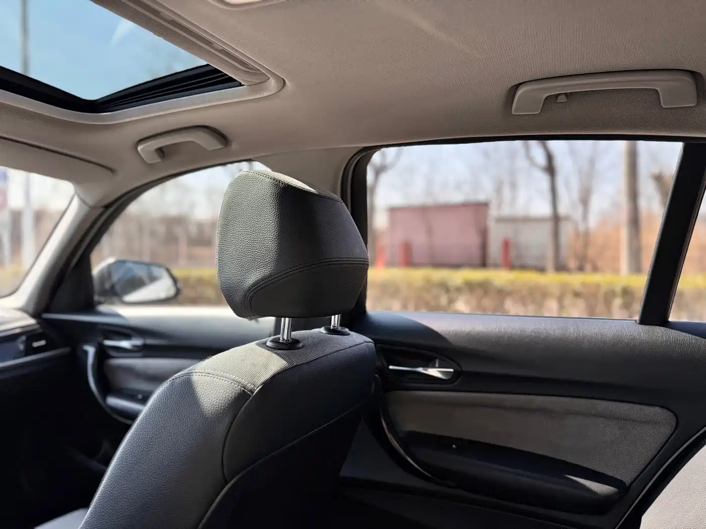 BMW 1 Series (Import) 2013 Facelift 116i Urban Model фото 19