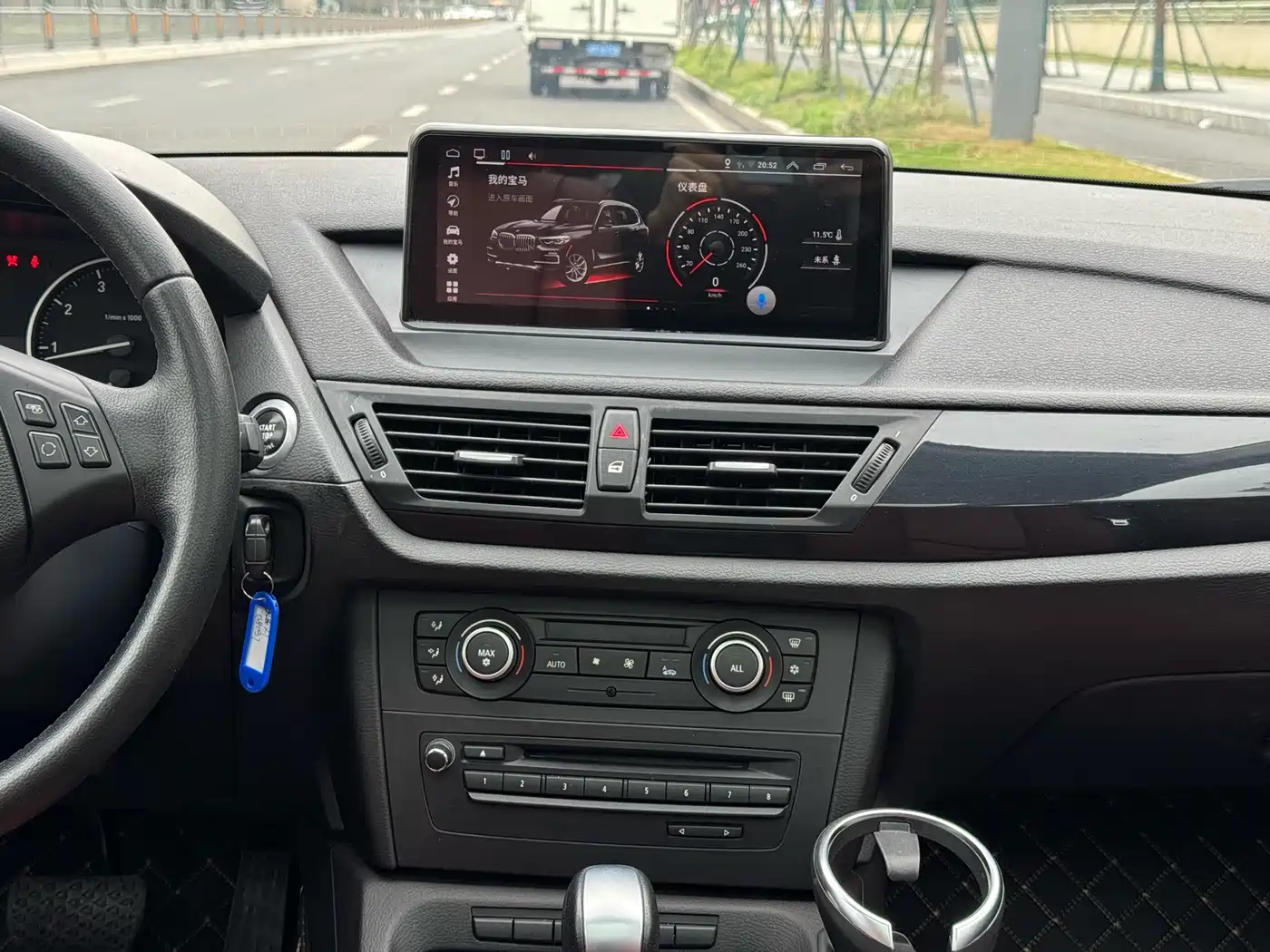 BMW X1 (Import) 2012 sDrive18i Luxury фото 9
