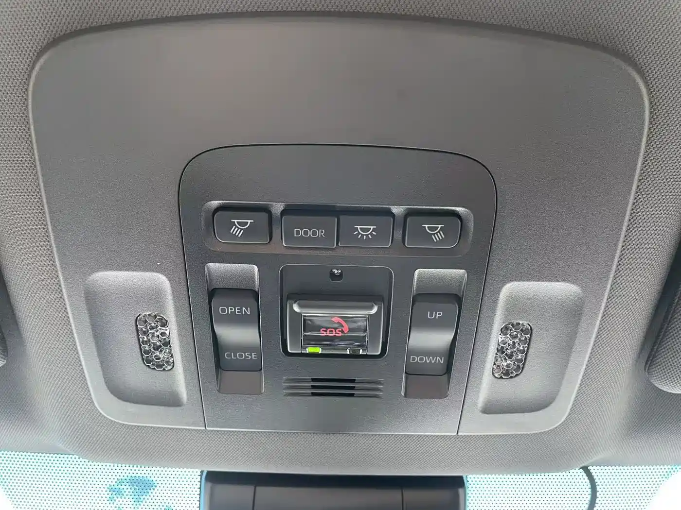 Toyota Avalon 2023 2.0L Premium Selection фото 25