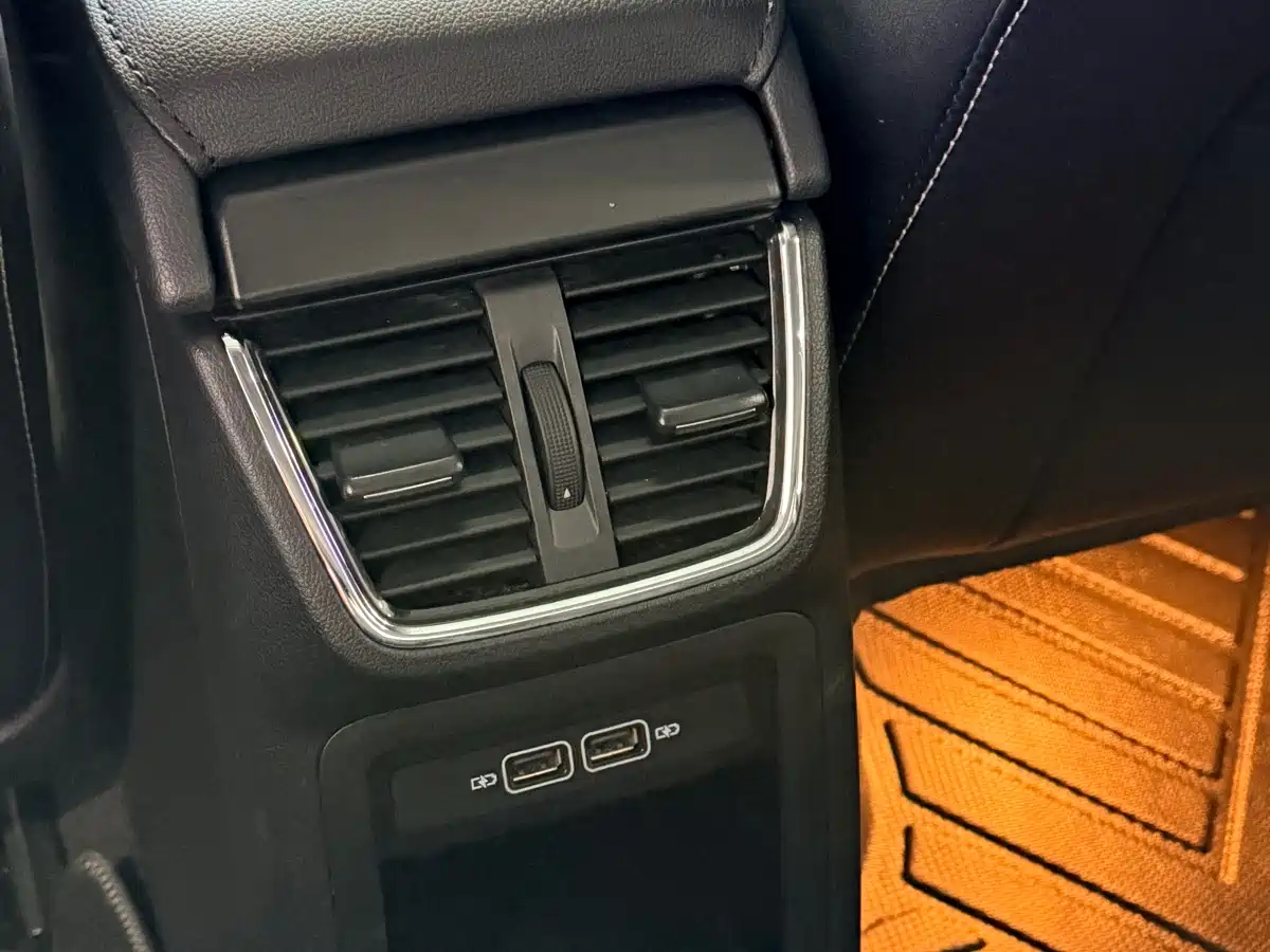 Škoda Octavia 2019 TSI280 DSG Smart Drive Luxury Edition China VI фото 20