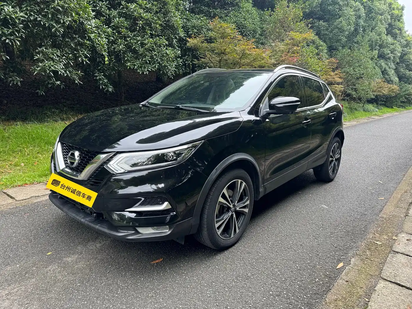 Фото 1 - Nissan Qashqai