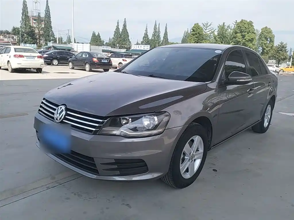 Volkswagen Bora 2014 1.6L Automatic Fashion Edition фото 2