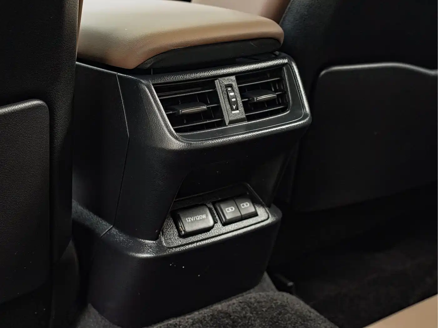 Lexus ES 2022 300h Excellence Edition фото 11
