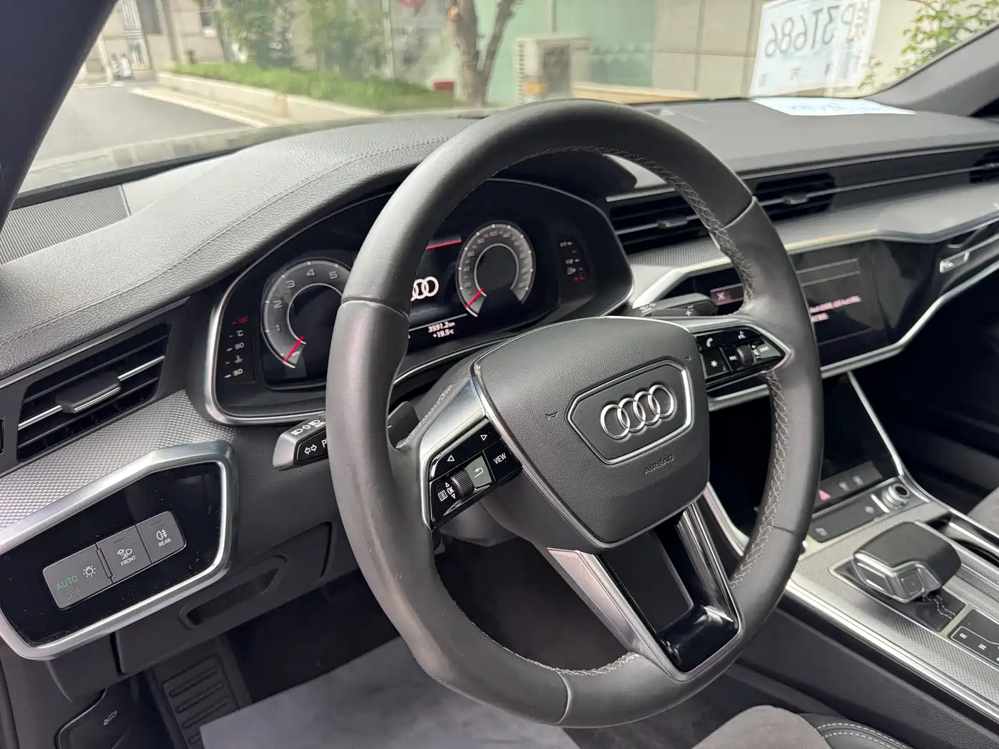 Audi A6L 2021 40 TFSI Luxury Sport фото 24
