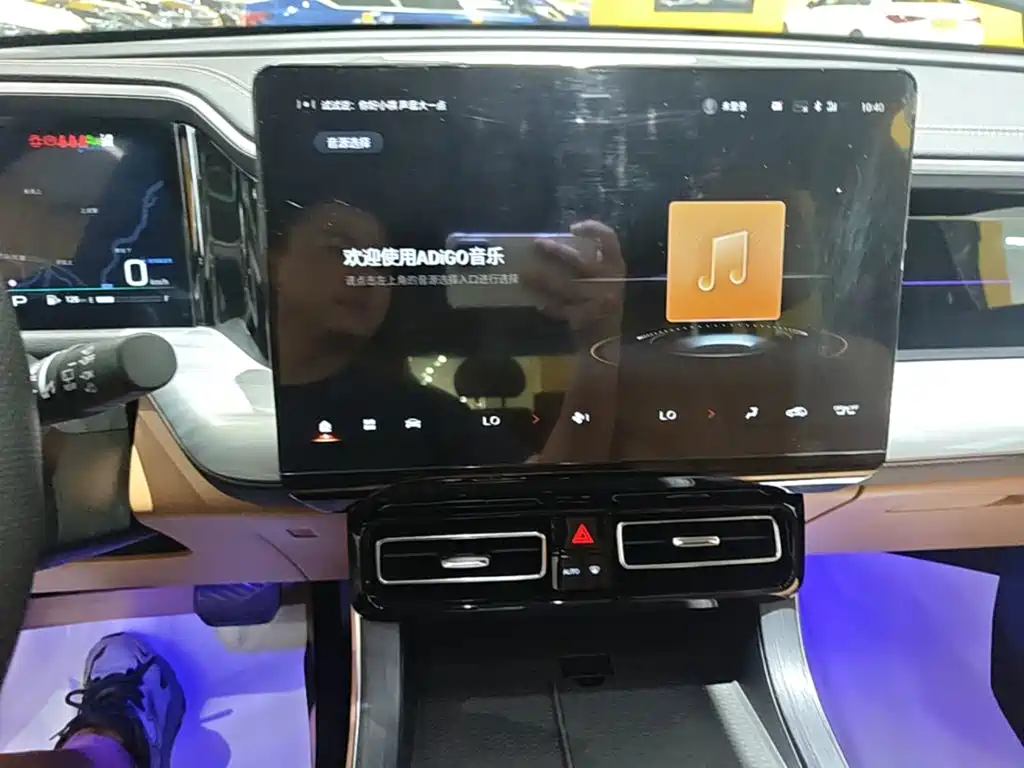 صورة 13 - GAC Trumpchi GS8