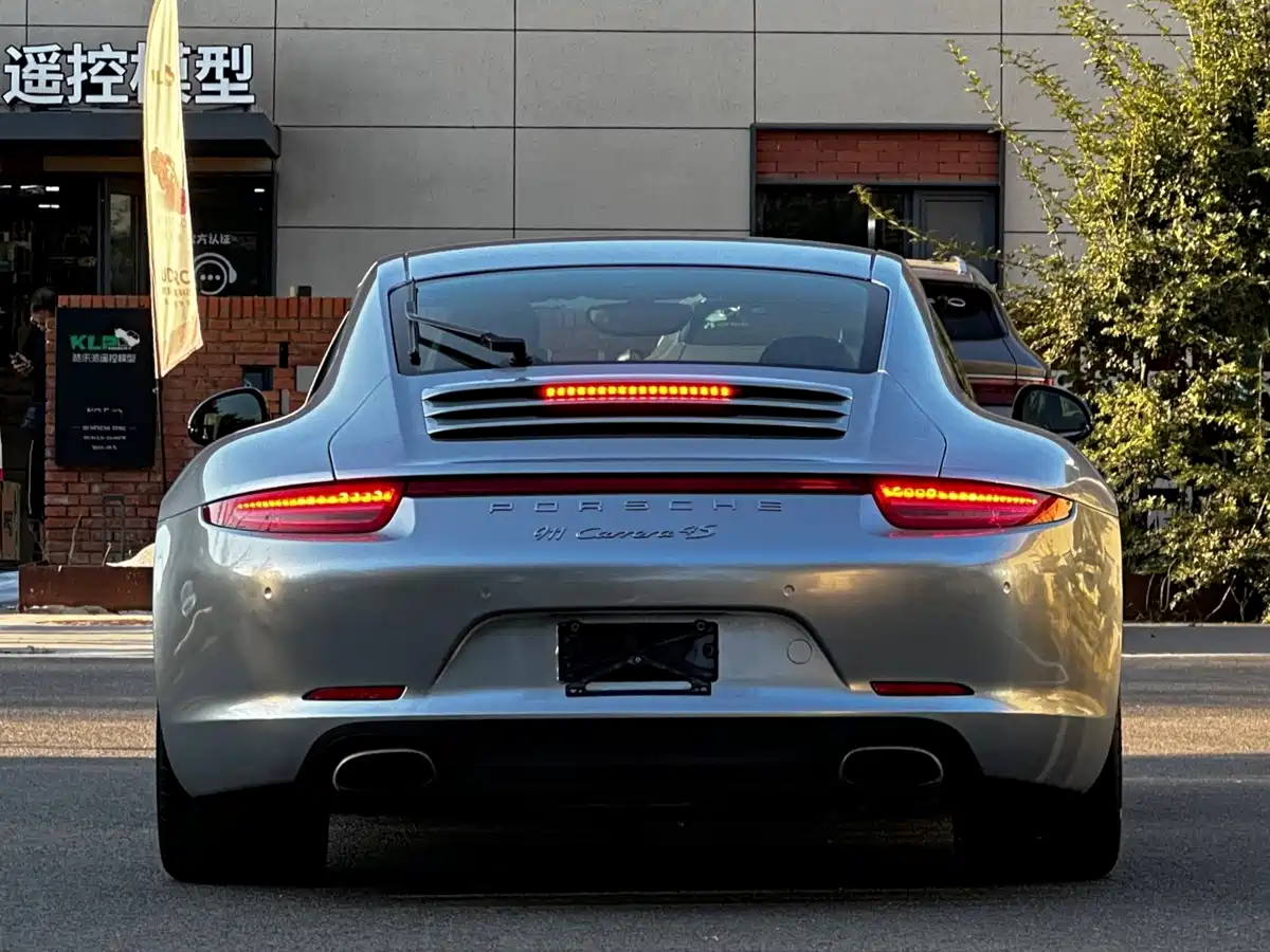 صورة 13 - Porsche 911