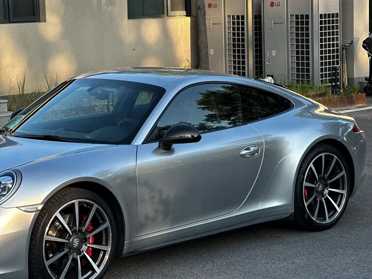 صورة 3 - Porsche 911