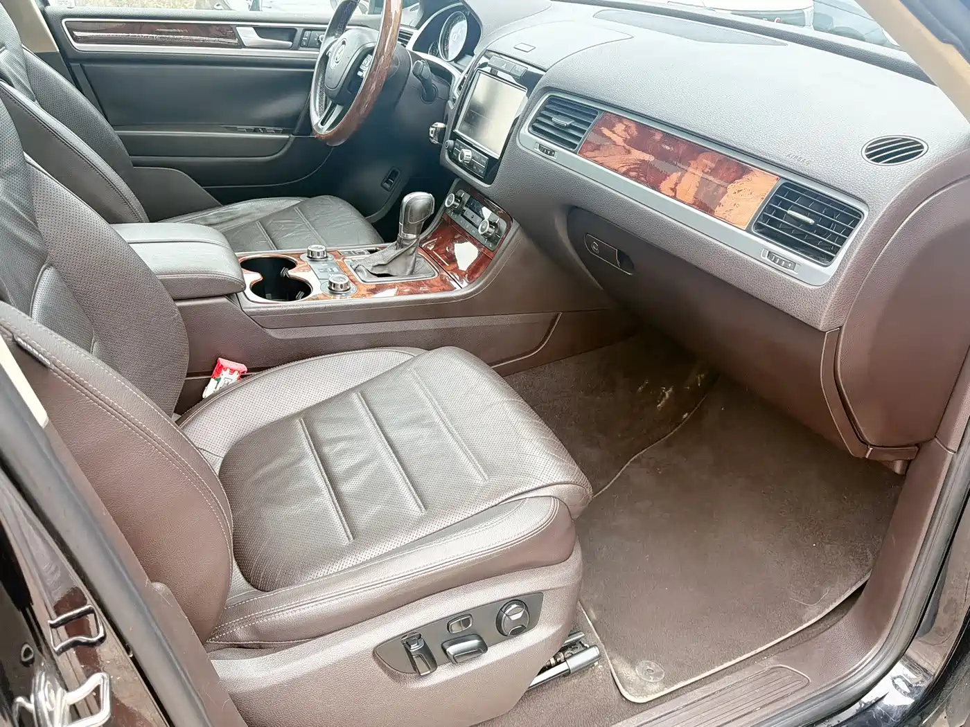 Фото 15 - Volkswagen Touareg