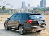 Photo 6 - Ford Explorer (Import)