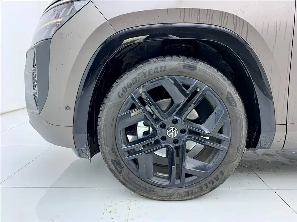 Volkswagen Teramont 2025 Teramont Pro 450TSI 4WD Summit Edition фото 6