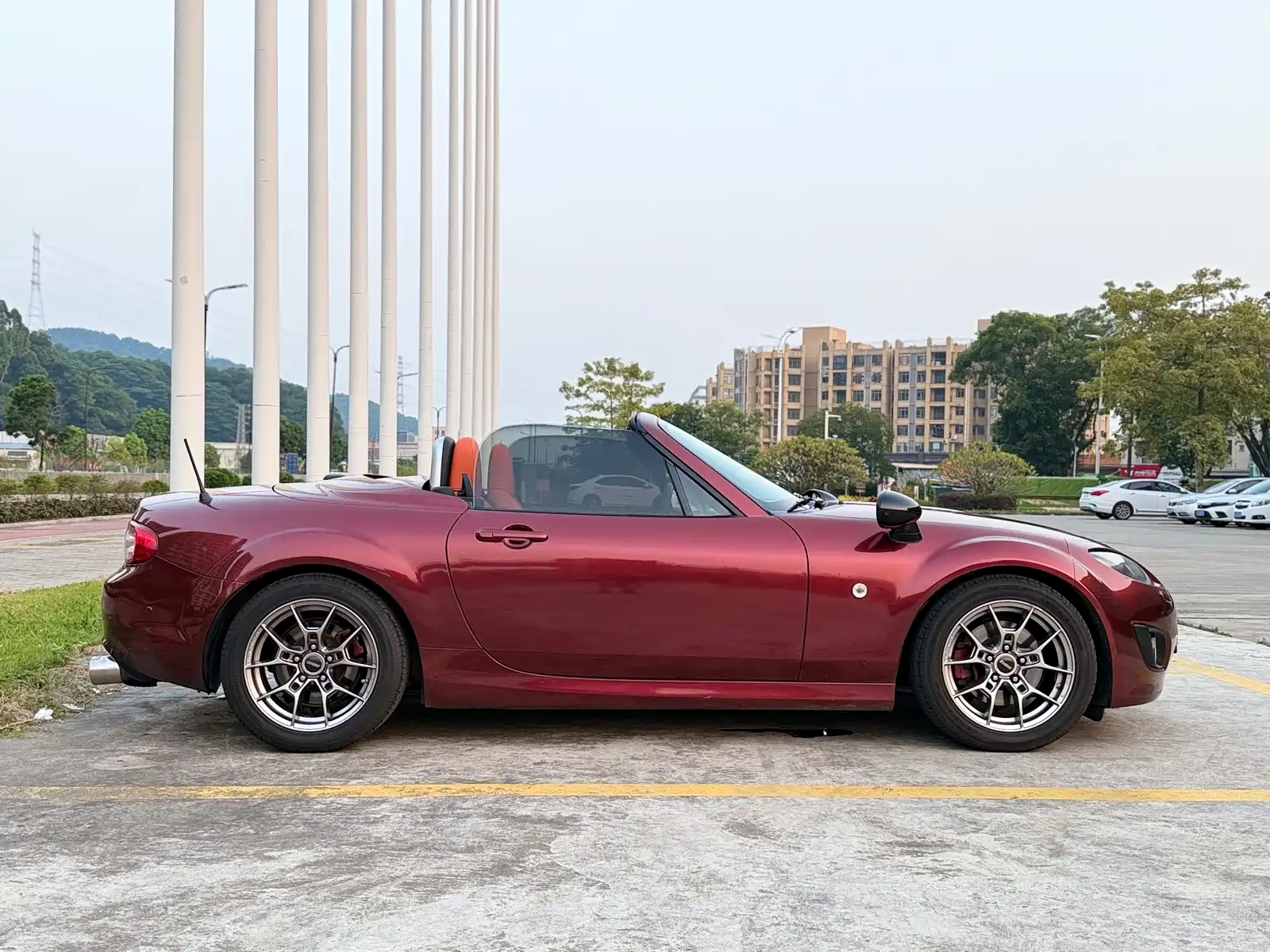 Фото 9 - Mazda MX-5