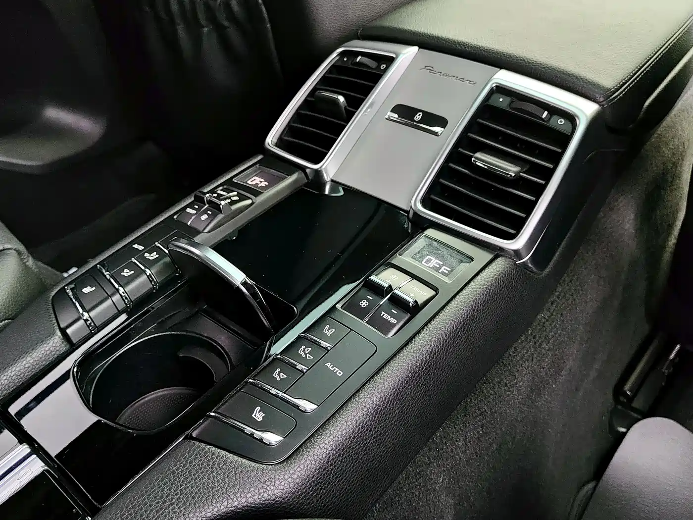 Porsche Panamera 2014 Panamera 3.0T фото 20