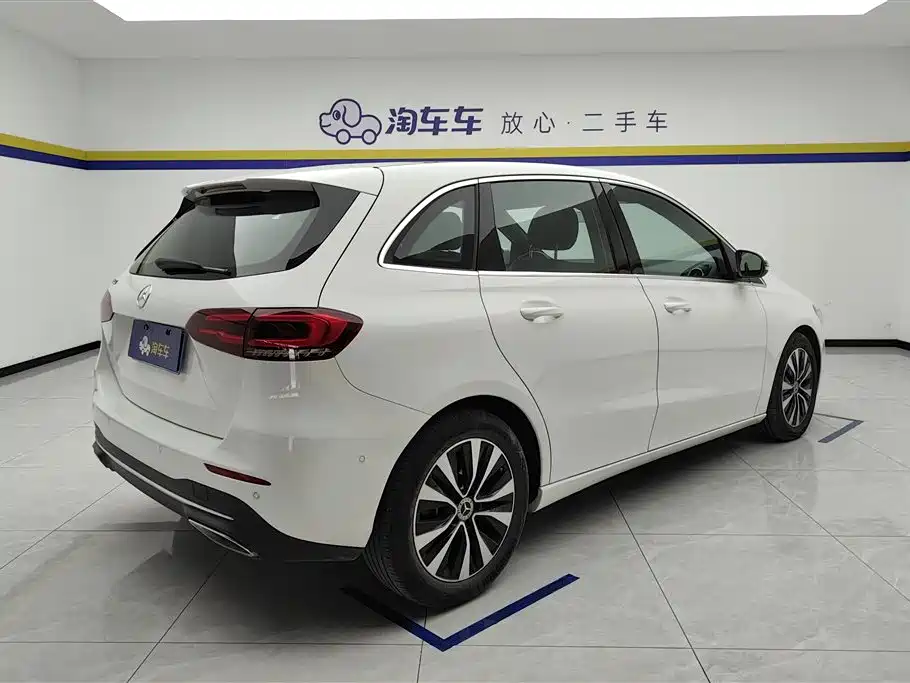 Mercedes-Benz B-Class 2023 2022 Facelift B 200 Sporty