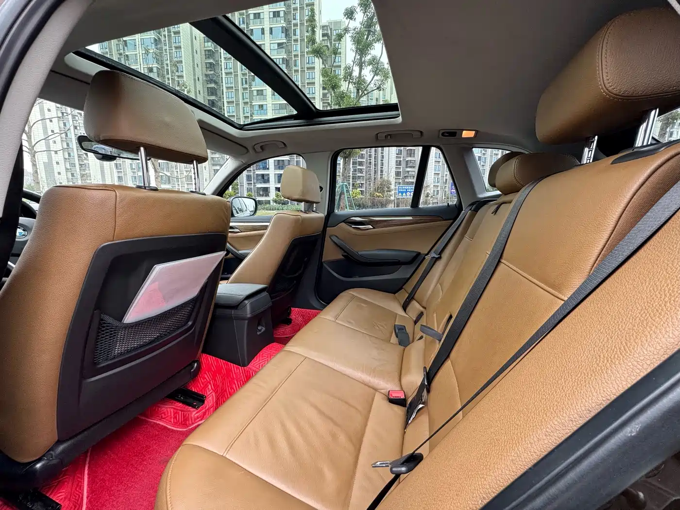 BMW X1 2012 xDrive28i Luxury Model фото 9
