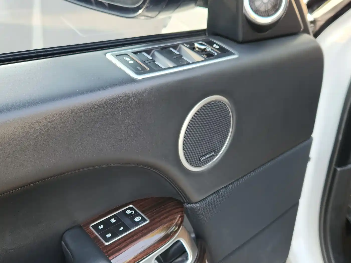 Land Rover Range Rover 2013 NA 5.0 V8 Vogue SE фото 7
