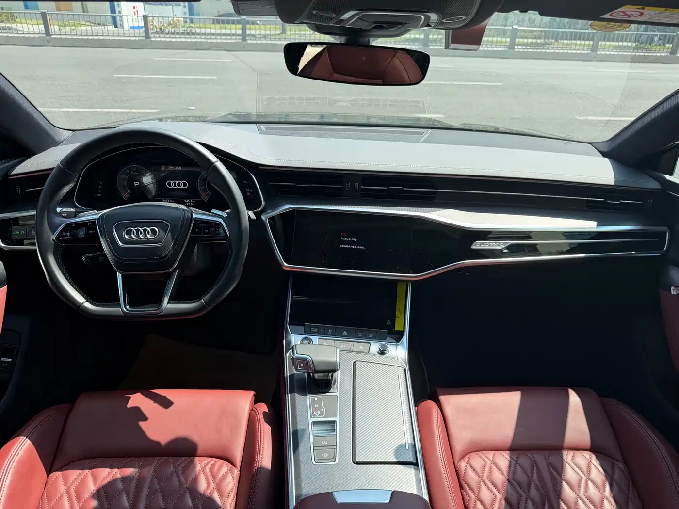 Audi A7L 2024 45 TFSI quattro S-line Black Warrior Edition фото 10