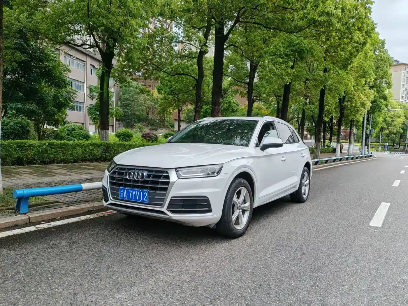 Audi Q5L 2018 40 TFSI Premium Progressive China VI