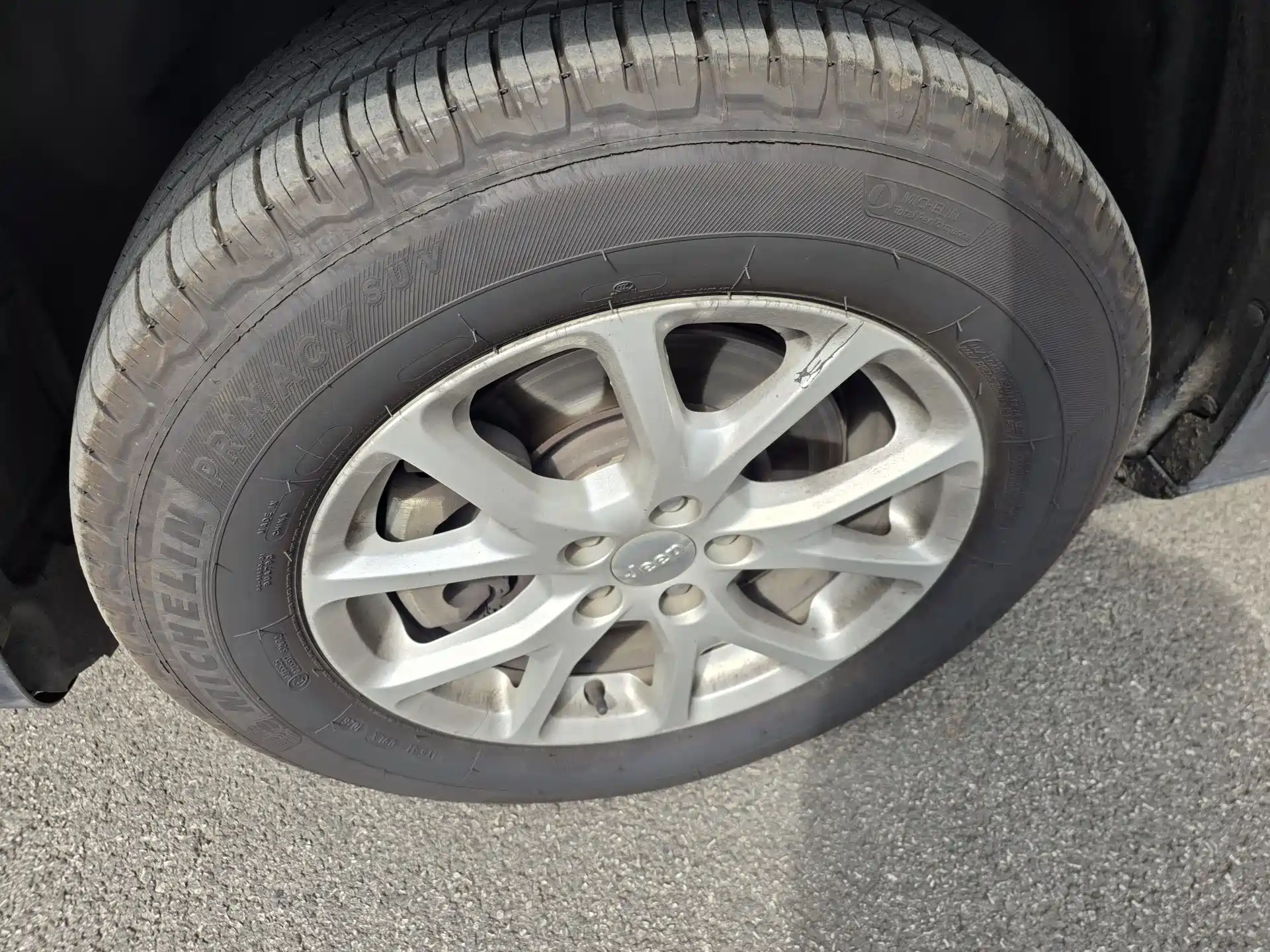 Photo 19 - Jeep Cherokee