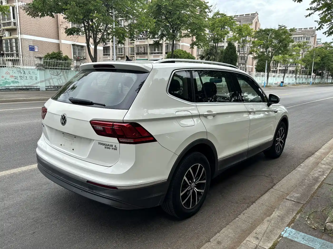 Volkswagen Tiguan L 2018 330TSI Automatic 2WD Luxury Edition фото 7