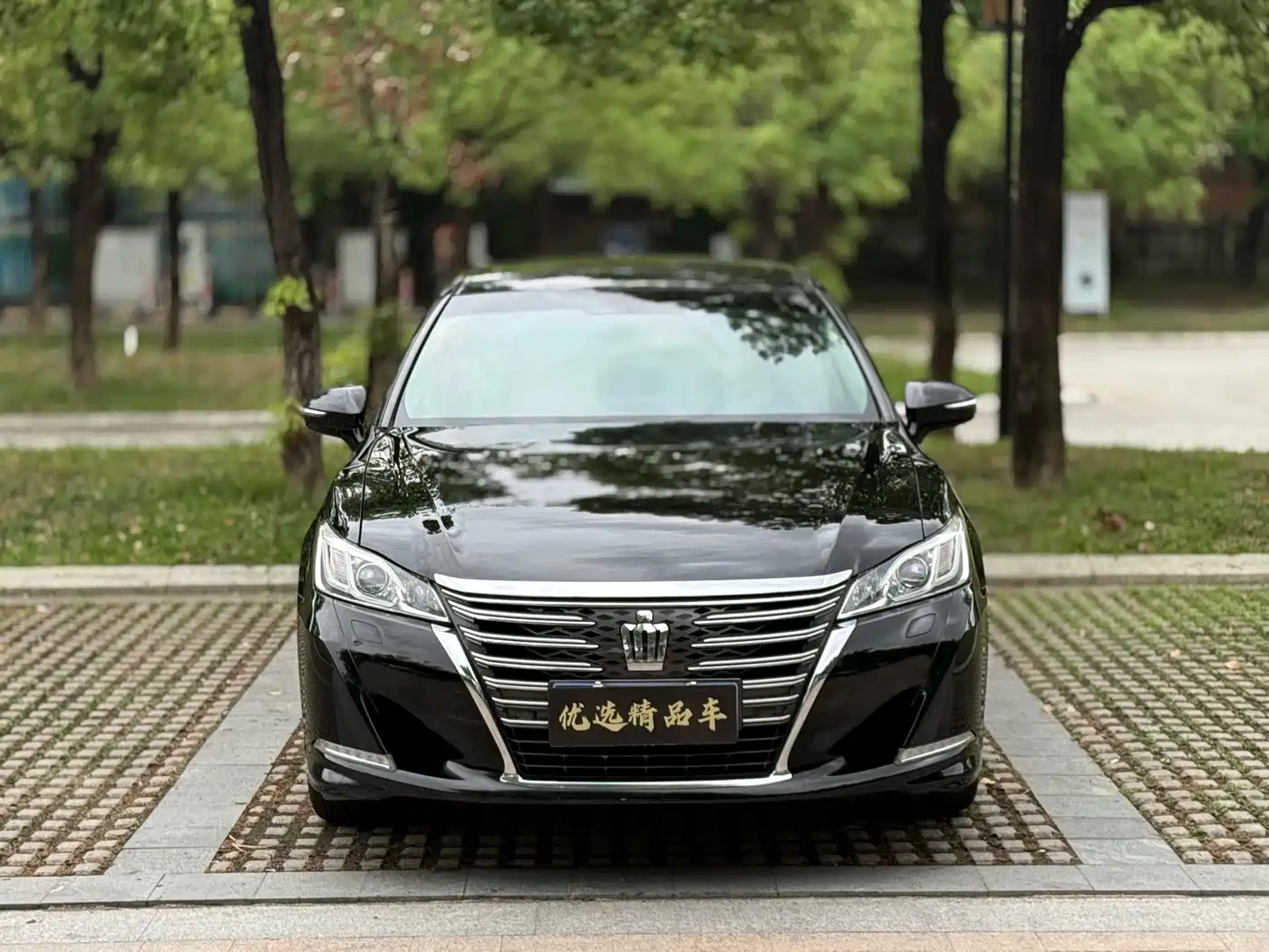 Toyota Crown 2018 2.0T Fashion Edition фото 2