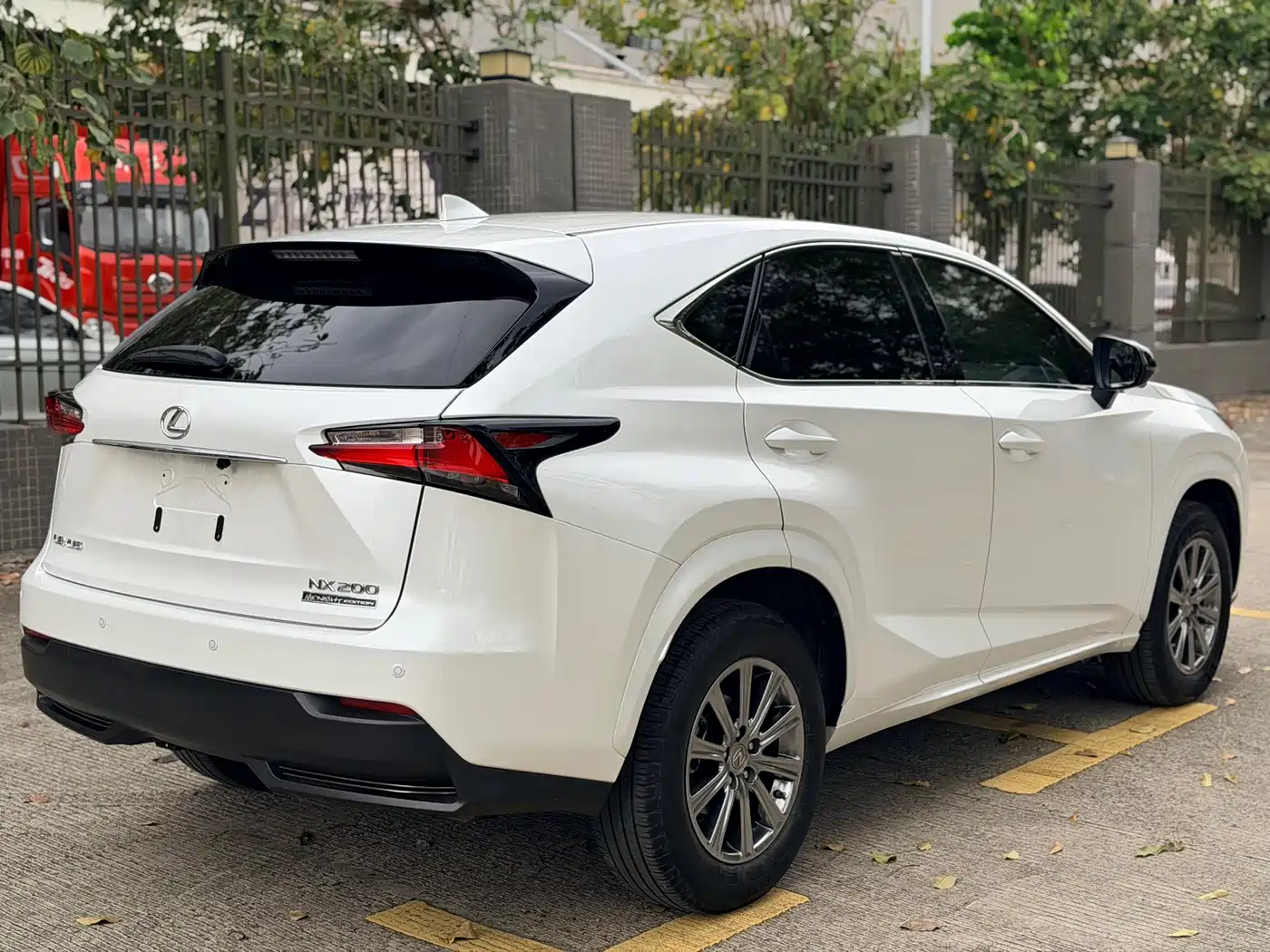 Lexus NX 2016 200 Special Limited Edition фото 5