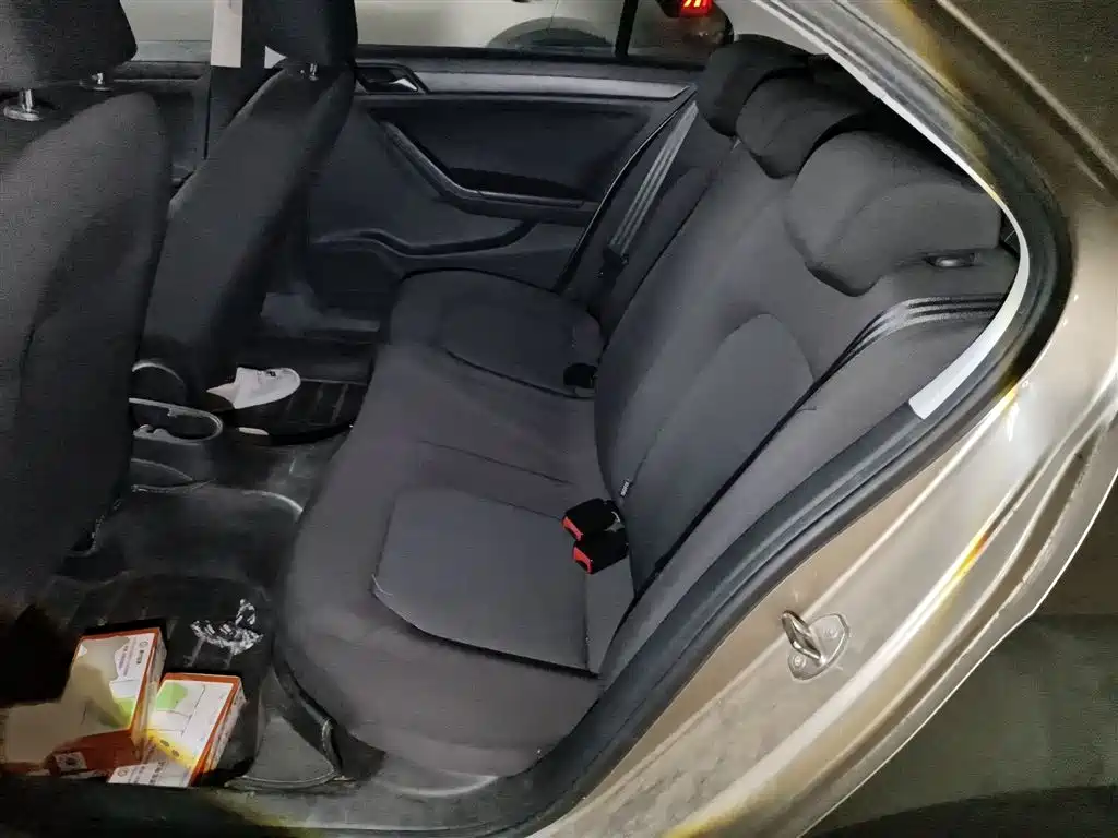 Volkswagen Jetta 2015 Value Edition 1.6L Automatic Fashion фото 15