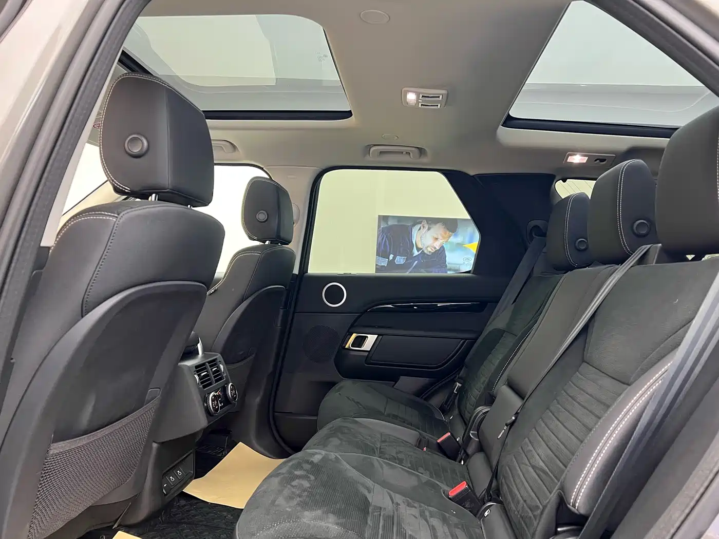 Land Rover Discovery 2024 Model 360PS S фото 10