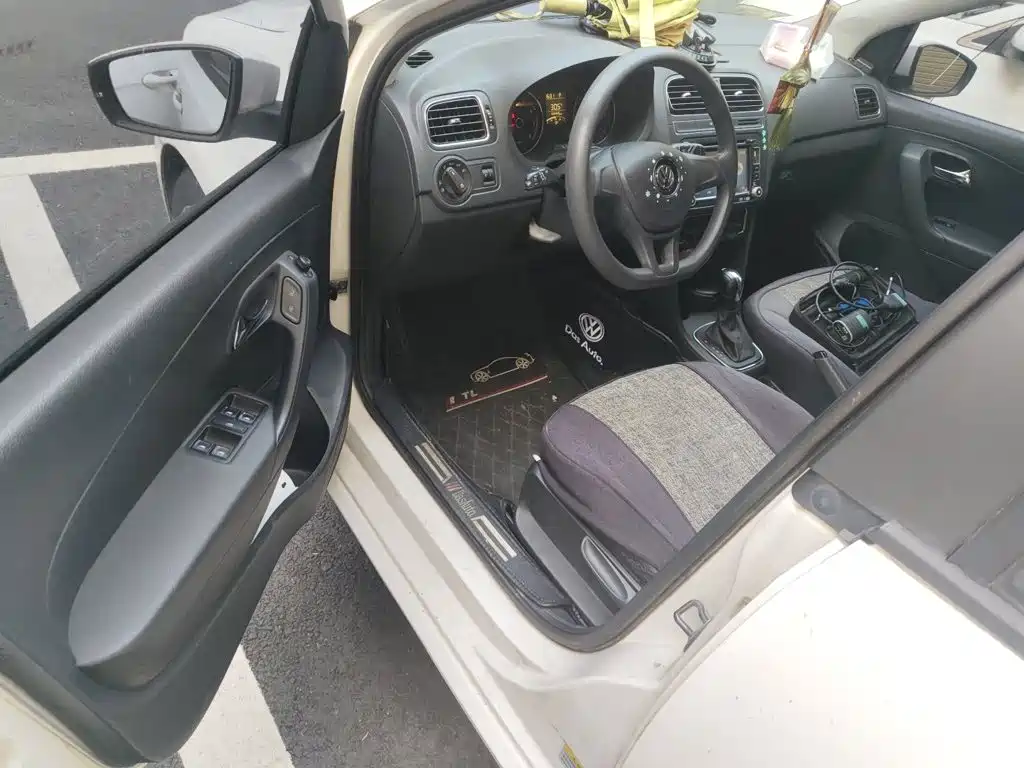 Volkswagen Polo 2015 2014 1.4L Automatic Comfort Edition