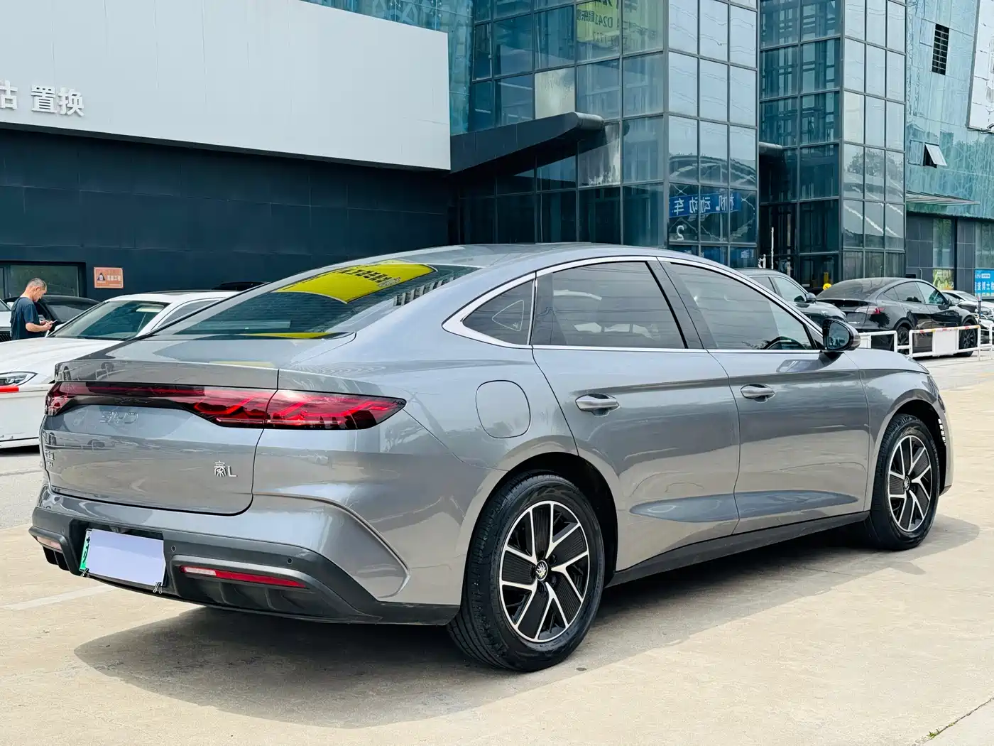 BYD Qin L 2024 DM-i 120KM Leading фото 14