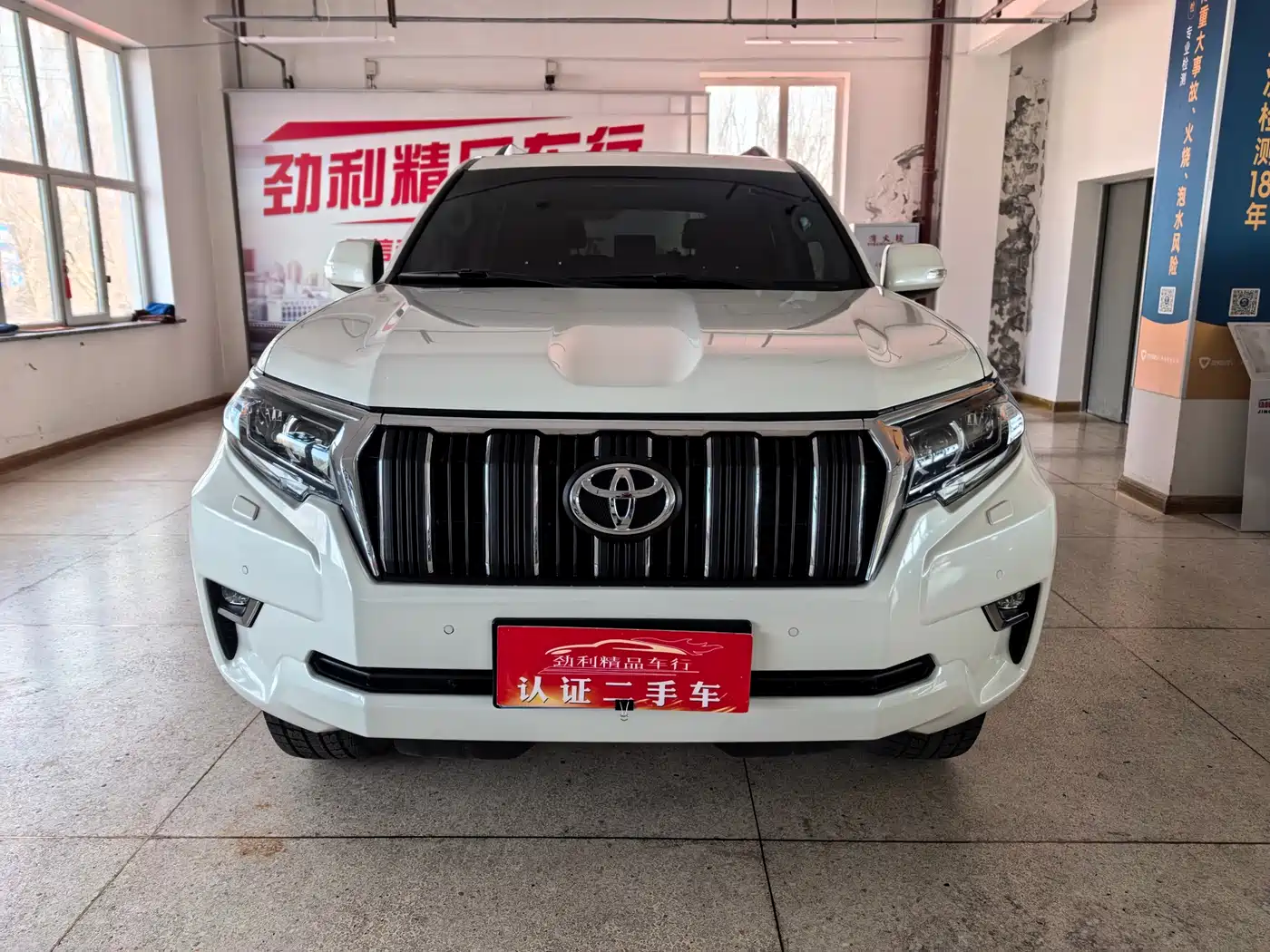 Toyota Prado 2018 3.5L Auto TX-L фото 2