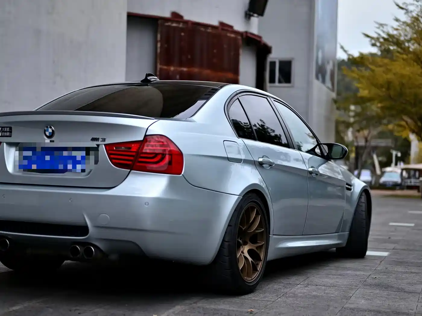 BMW M3 2009 BMW M3 Sedan фото 3