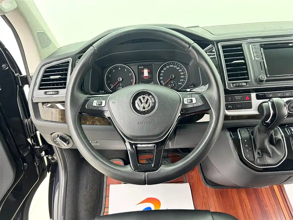 Volkswagen Multivan 2018 2.0TSI 2WD Luxury Edition 7-Seater фото 16