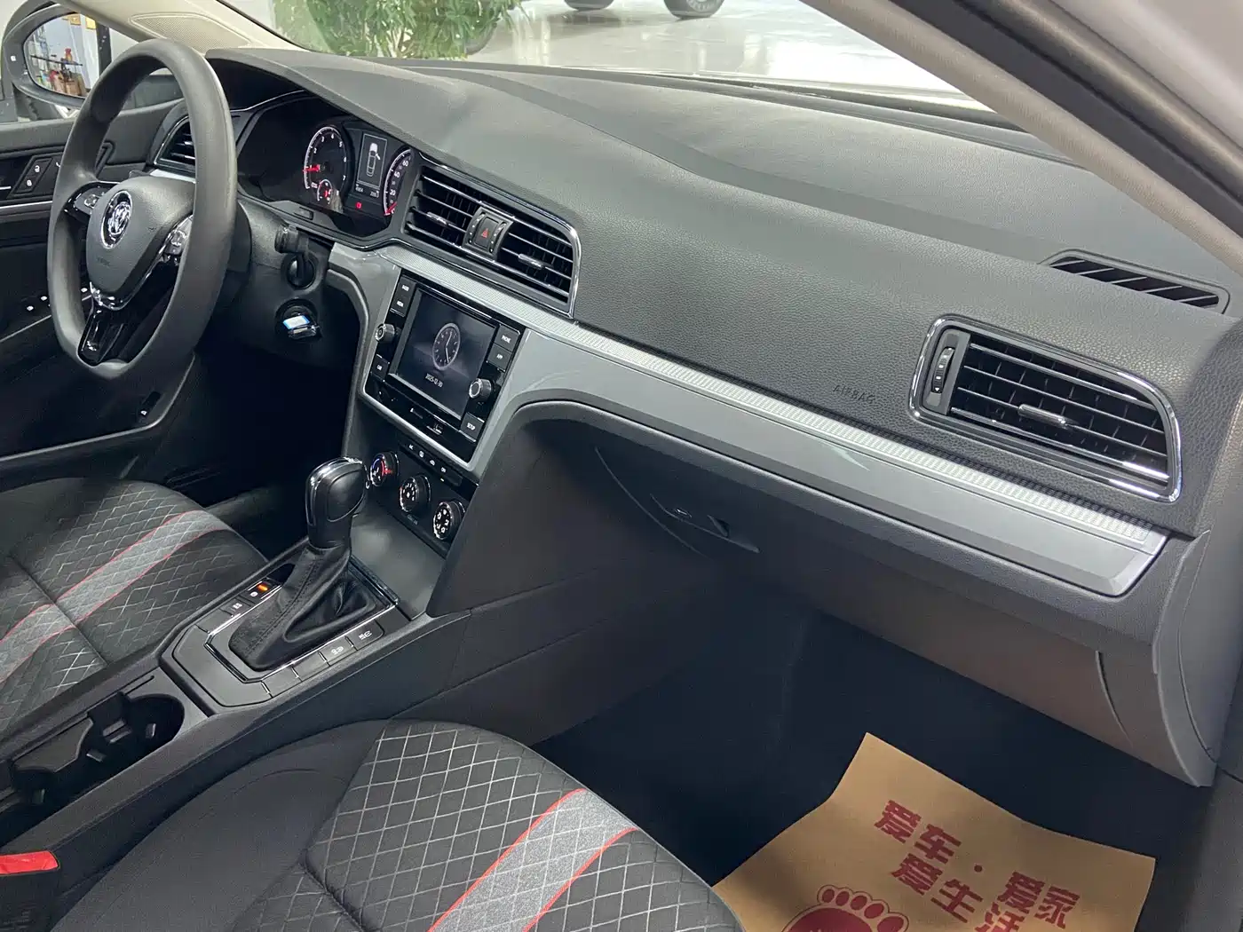 Volkswagen Lamando 2019 230TSI DSG Vision Edition China V фото 18