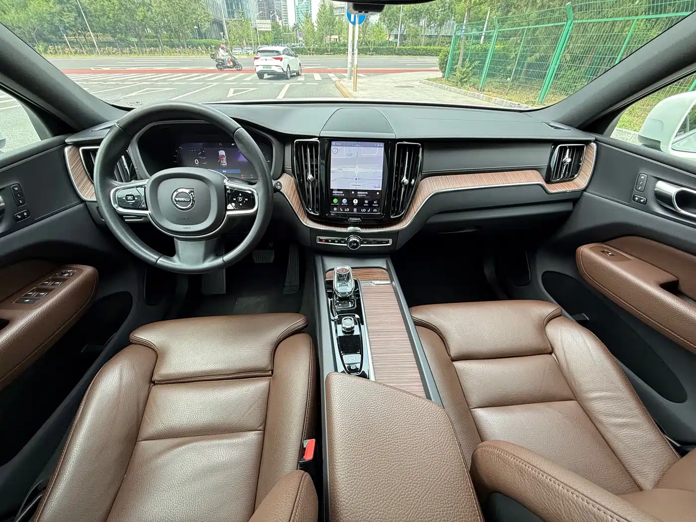 VOLVO XC60 PLUG-IN HYBRID