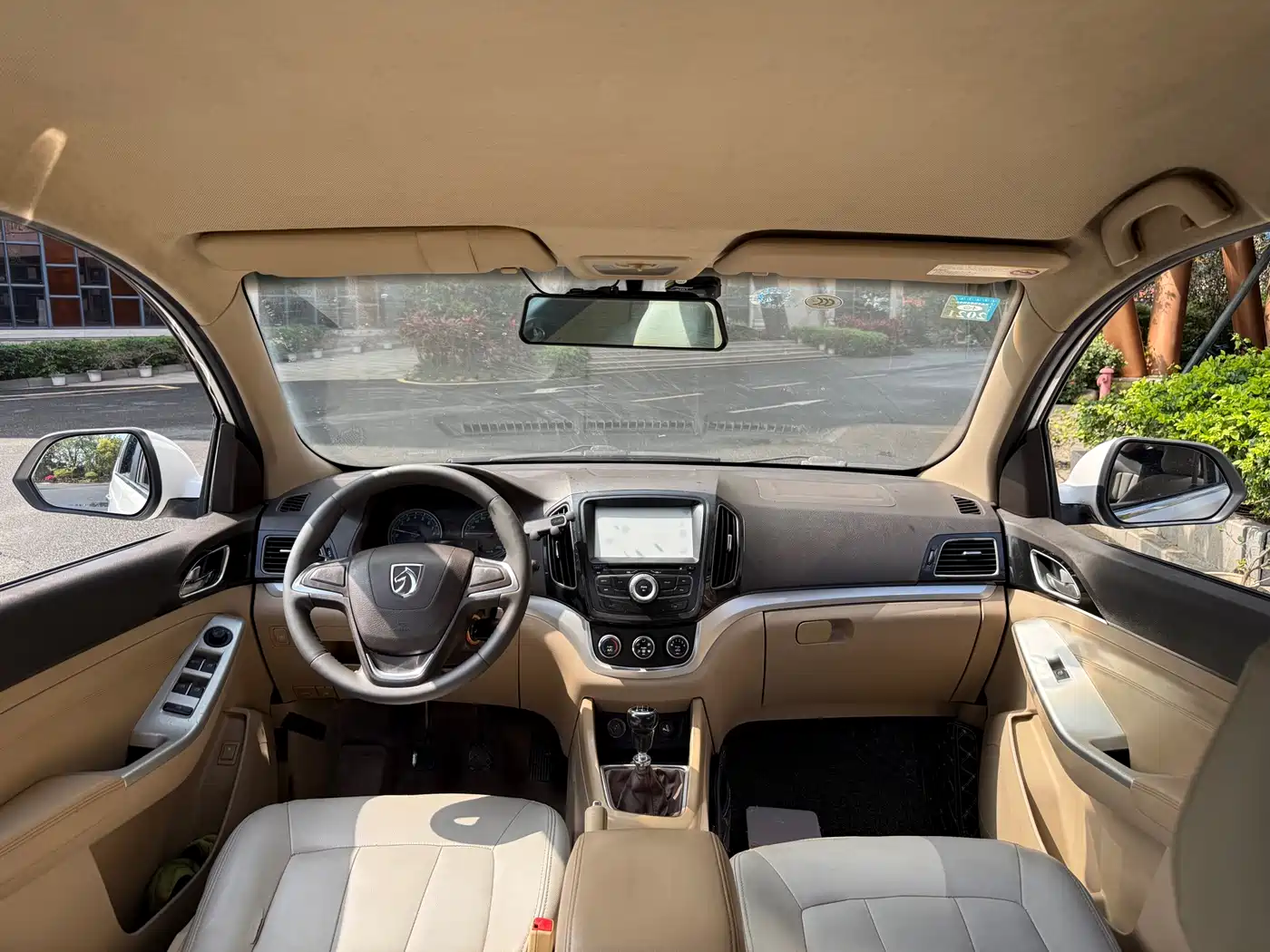 Baojun 730 2015 2014 1.5L Manual Standard 7-seater
