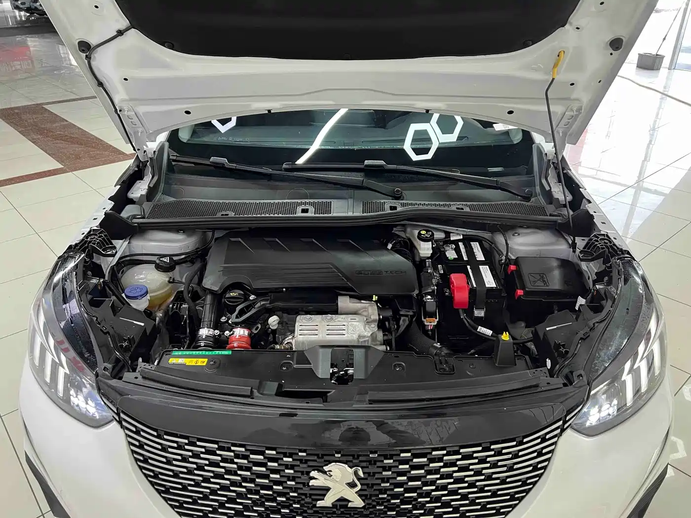 Peugeot 2008 2024 2022 230THP THE ONE