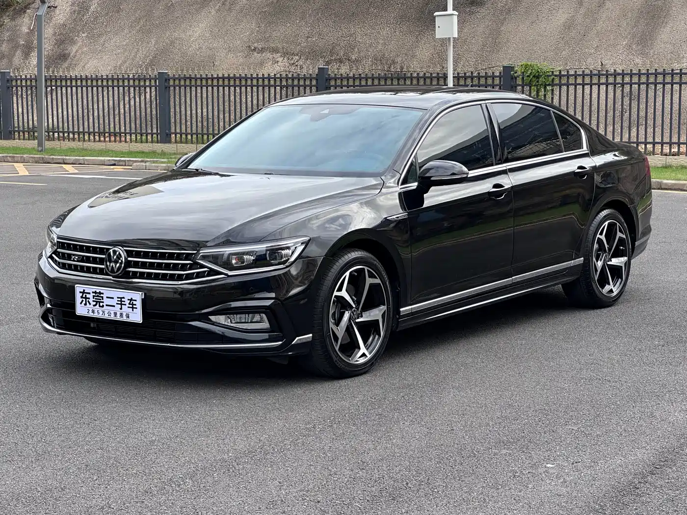 Volkswagen Magotan 2024 2024 2 Million Units Public Sharing Edition 330TSI DSG Luxury