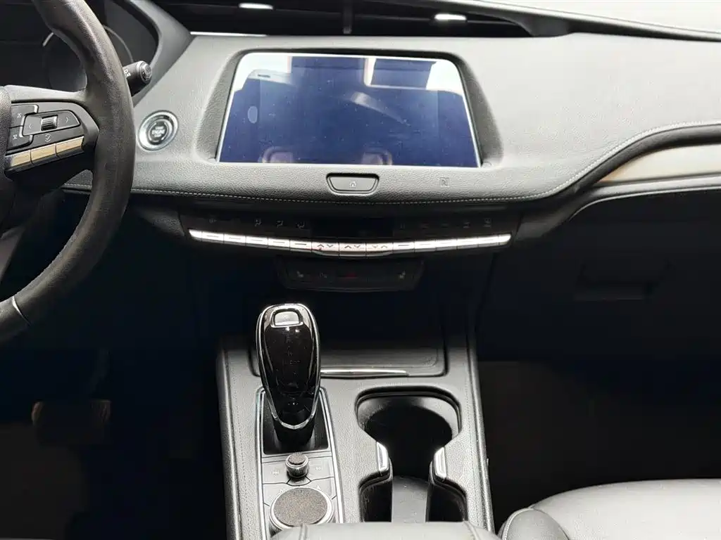 Cadillac XT4 2020 Facelift 28T 2WD Leading фото 9